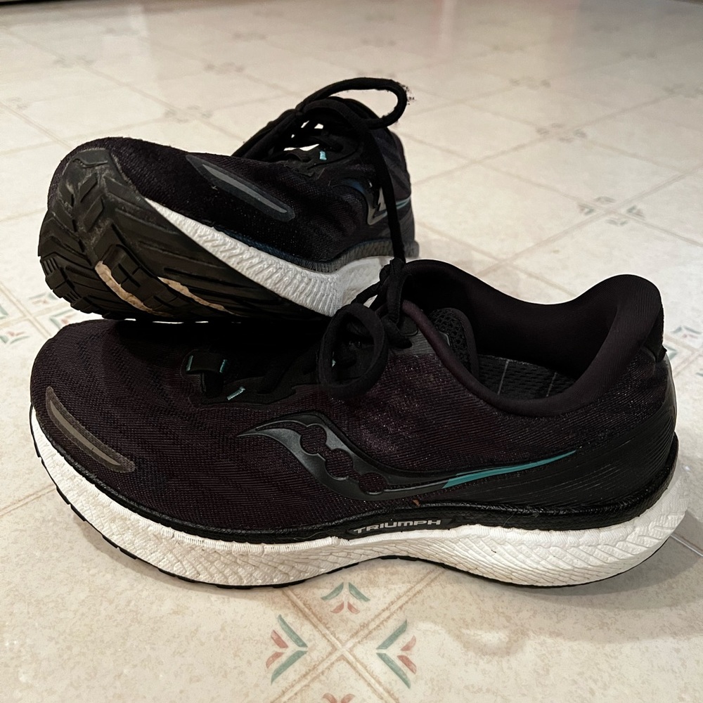 COPY - Saucony women’s running sneakers